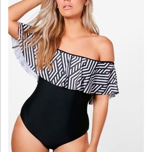 Aztec Print Swimsuit 👙